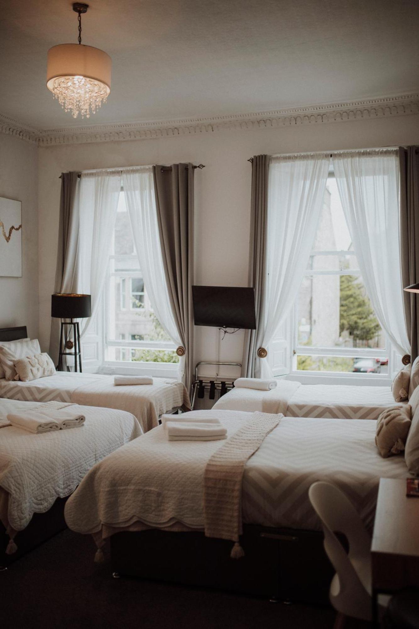 16 Pilrig Couette-café