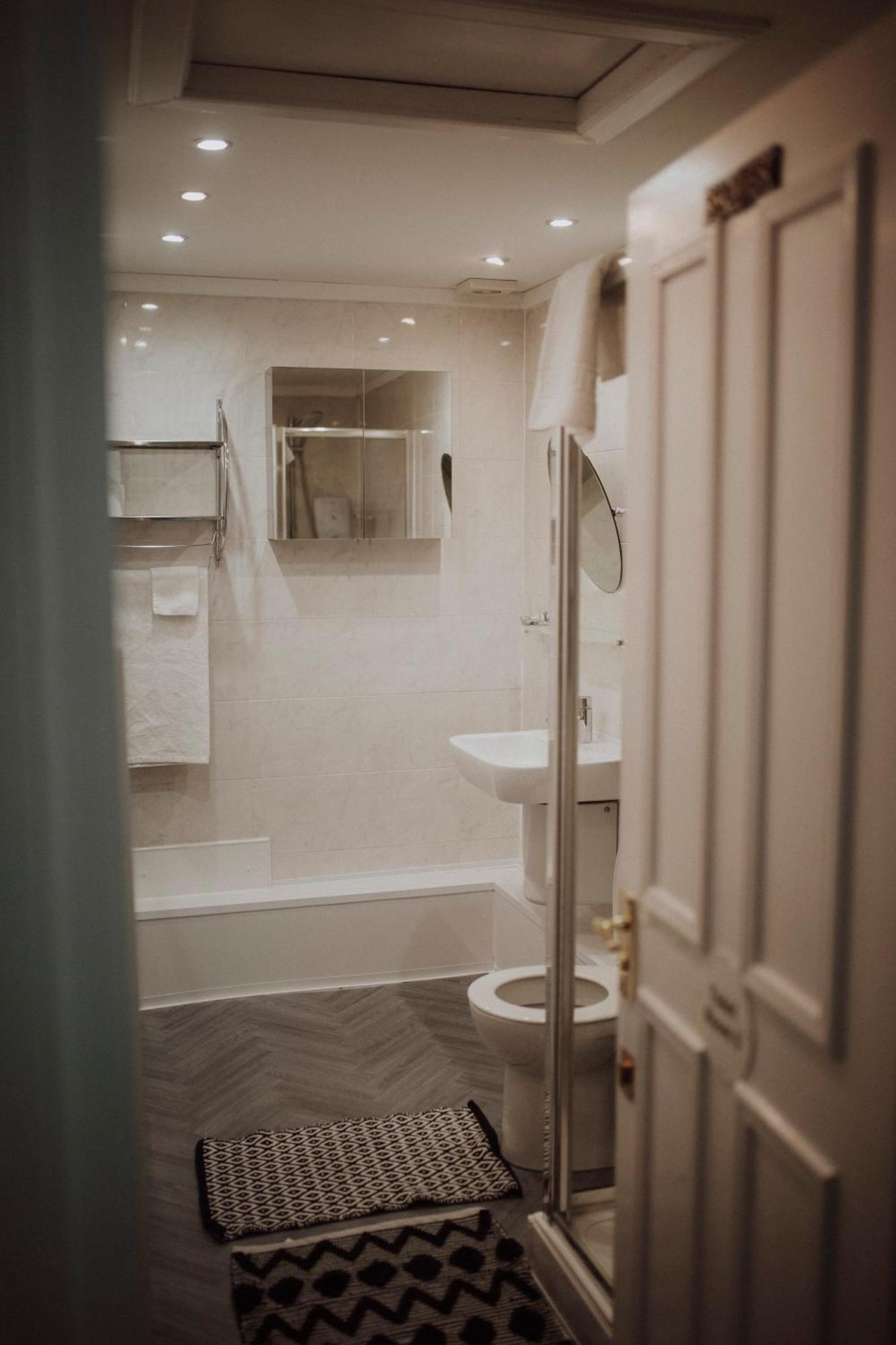16 Pilrig Couette-café 3*