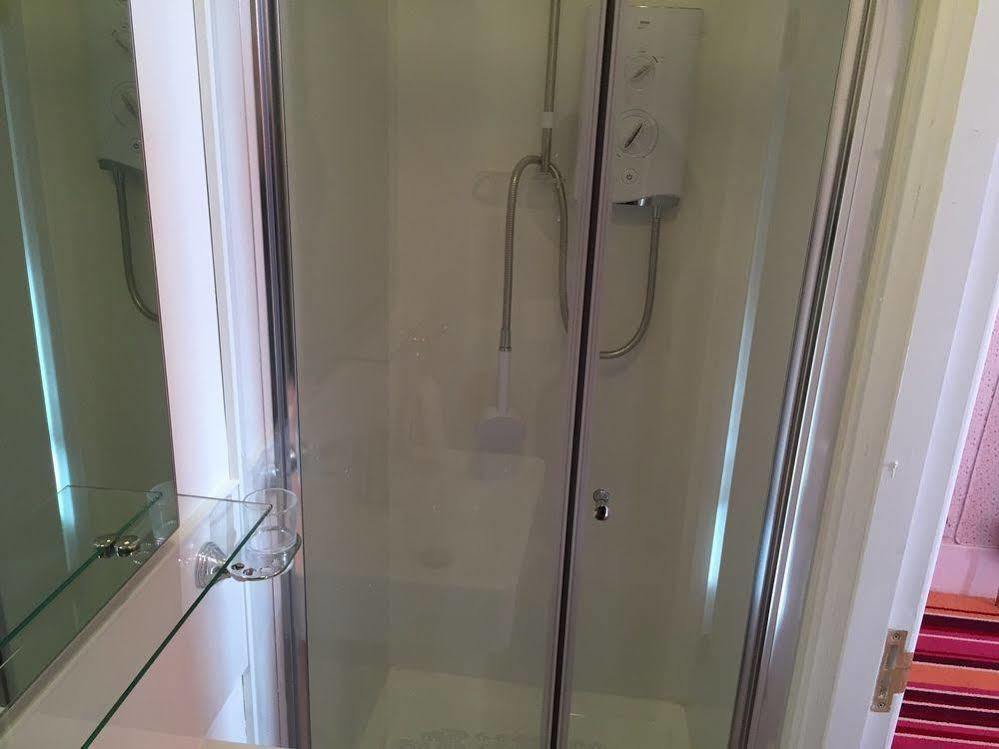 16 Pilrig Bed & Breakfast Edimburgo