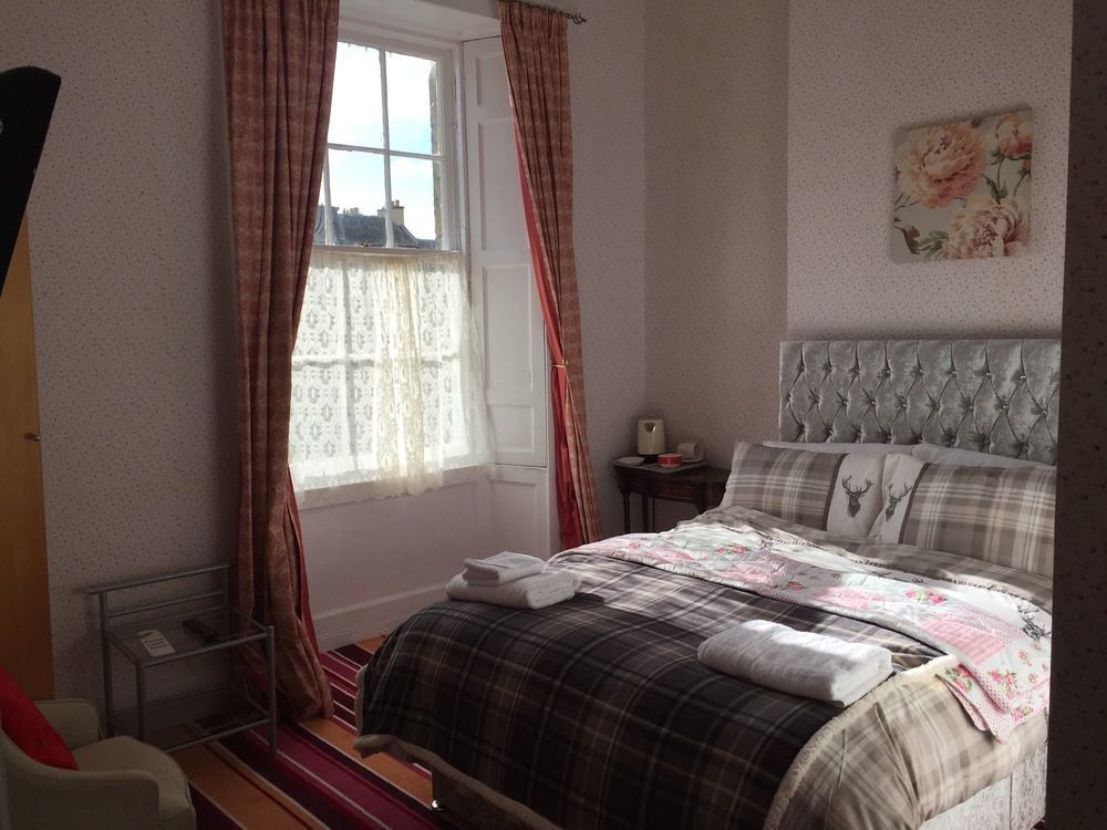 16 Pilrig Bed & Breakfast Edimburgo